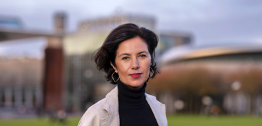 Wie is de partner van politica Gunay Uslu