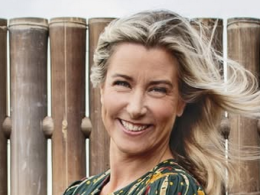 Wie is de partner van presentatrice Carrie ten Napel